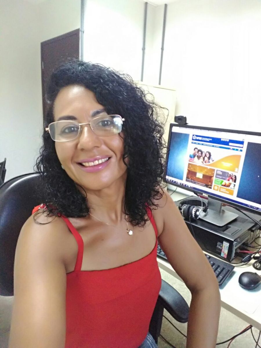 Assistente Social/Rosângela Santos Rocha.